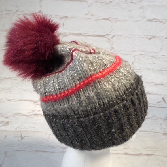 Gap Knit hat Pom Pom Style One size Gray burgundy with stretch - Picture 5 of 8